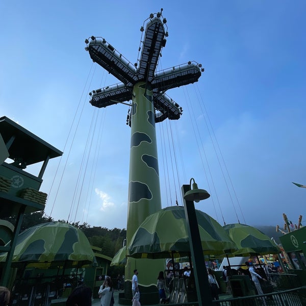 Toy Soldier Parachute Drop Penny's Bay Toy Story Land, Hong Kong