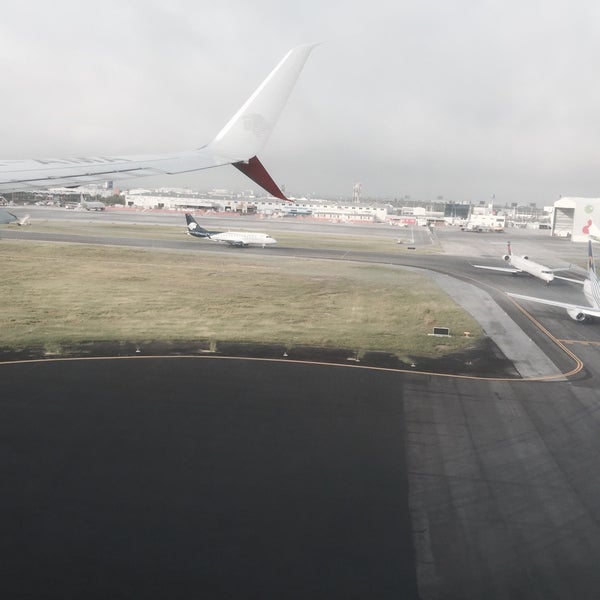 Foto tirada no(a) Aeroporto Internacional de Monterrey (MTY) por shulitt em 6/26/2015
