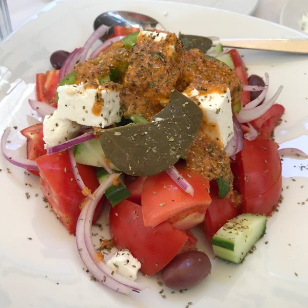 Photo taken at ARCADIA authentic greek traditional restaurant by Pejman K. on 9/2/2017