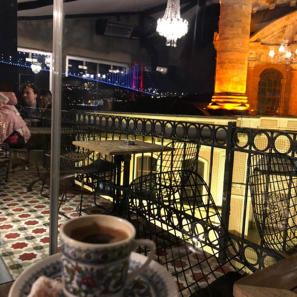 Das Foto wurde bei Destan Cafe von uğur ç. am 1/25/2020 aufgenommen