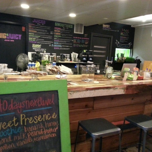 Photo taken at Big and Juicy Juice Bar by Michelle H. on 1/21/2014