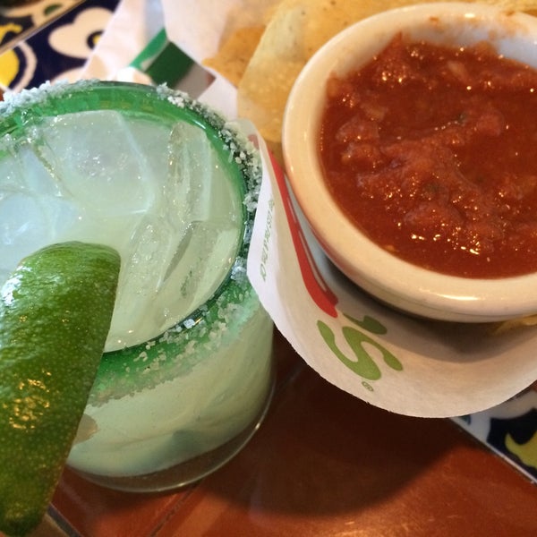 Photo taken at Chili&#39;s Grill &amp; Bar by Laura P. on 3/1/2015
