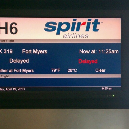 Photos at Spirit Airlines Ticket Counter Minneapolis, MN