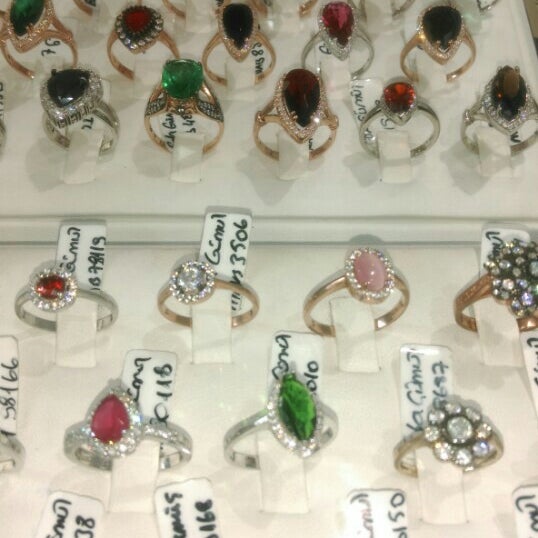 Eda Gumus Jewelry Store