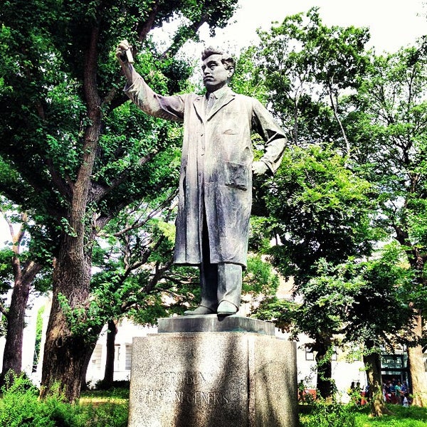 Photos At 野口英世銅像 Outdoor Sculpture