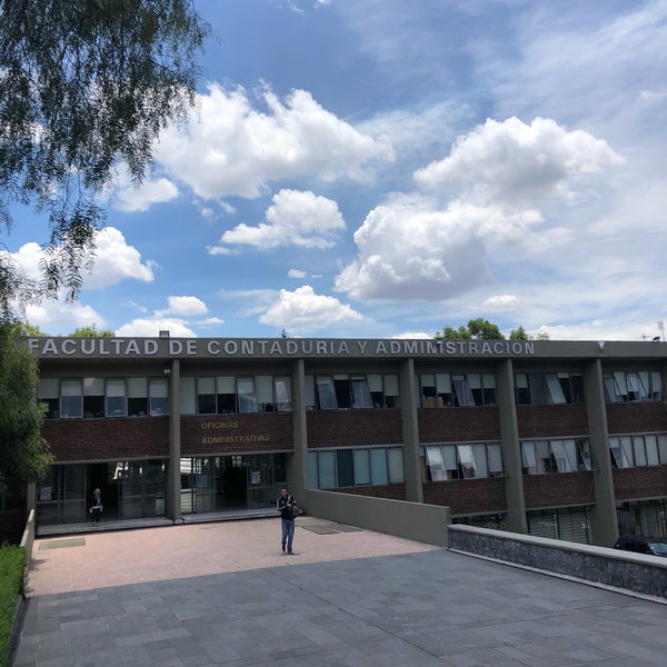 Das Foto wurde bei UNAM Facultad de Contaduría y Administración von Yareli M. am 6/22/2018 aufgenommen