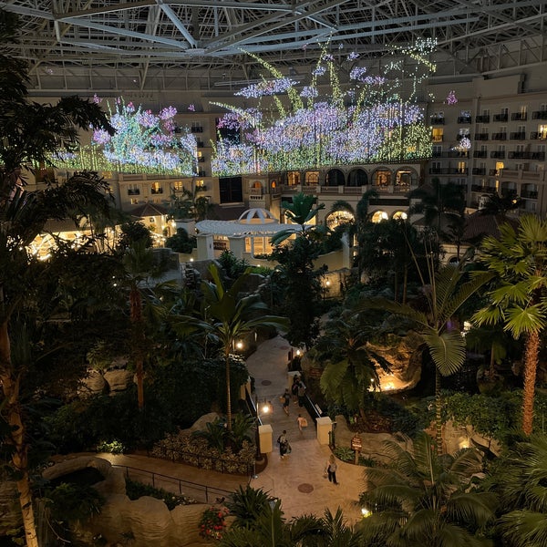 Photo taken at Gaylord Palms Resort &amp; Convention Center by Amelia F. on 3/26/2022