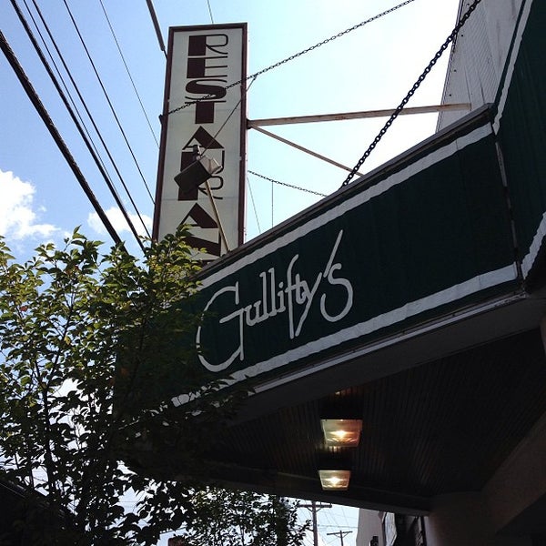 8/29/2013にIheartPGHがGullifty&#39;sで撮った写真