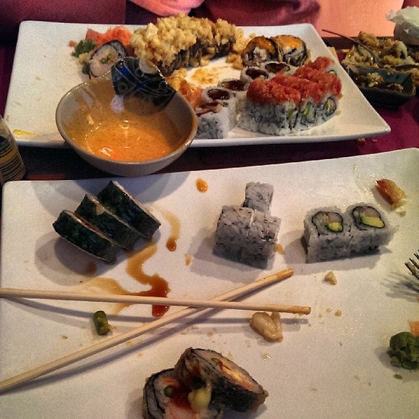 Снимок сделан в Crazy Sushi пользователем Susan H. 5/10/2014