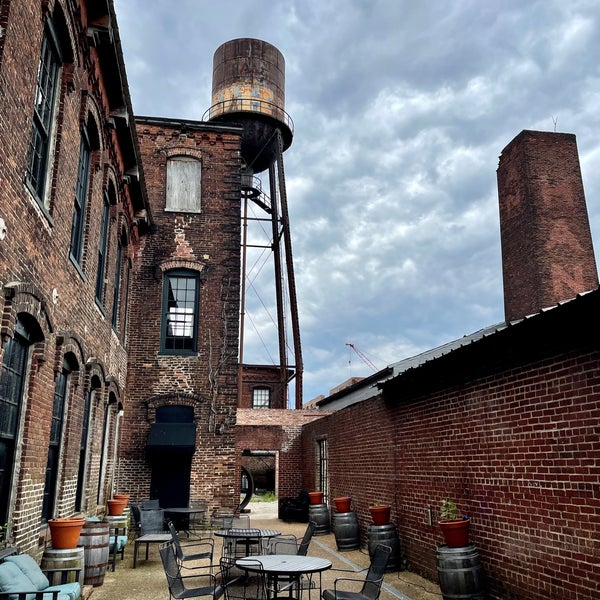 6/10/2022にDebbra R.がCorsair Distillery &amp; Taproomで撮った写真