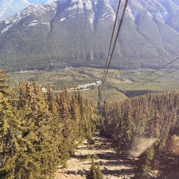 Снимок сделан в Banff Gondola пользователем Debbra R. 10/9/2023