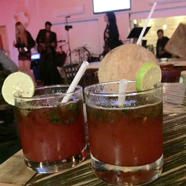 Das Foto wurde bei Cocktail Mar + Bar von Alejandra C. am 8/22/2015 aufgenommen