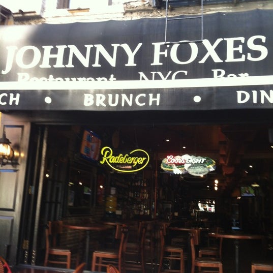 Photo taken at Johnny Foxes by bes c. on 9/25/2012