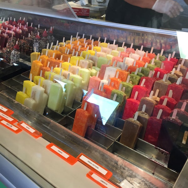 Photo taken at Mateo&#39;s Ice Cream &amp; Fruit Bars by Marichelle T. on 7/18/2016
