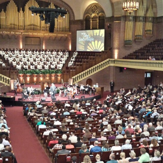 Foto tirada no(a) The Moody Church por Havner C. em 6/22/2014