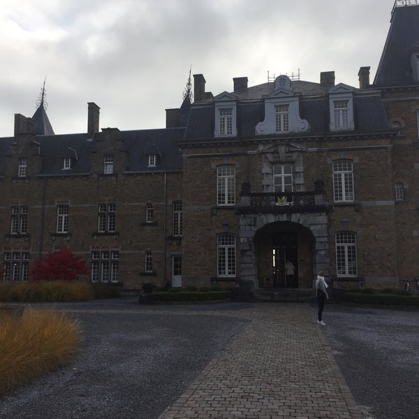 รูปภาพถ่ายที่ Château de la Poste โดย Kenny เมื่อ 10/29/2016