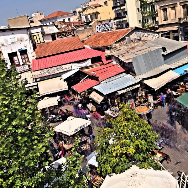 Foto diambil di Loukoumi Bar &amp; Loukoumi #10 oleh DEMITRI P. pada 4/26/2015