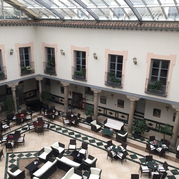 11/28/2015에 Rafael T.님이 Hotel Palacio de Los Velada에서 찍은 사진