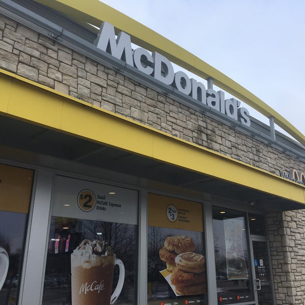 McDonald's Fast Food Restaurant in Elmwood Park
