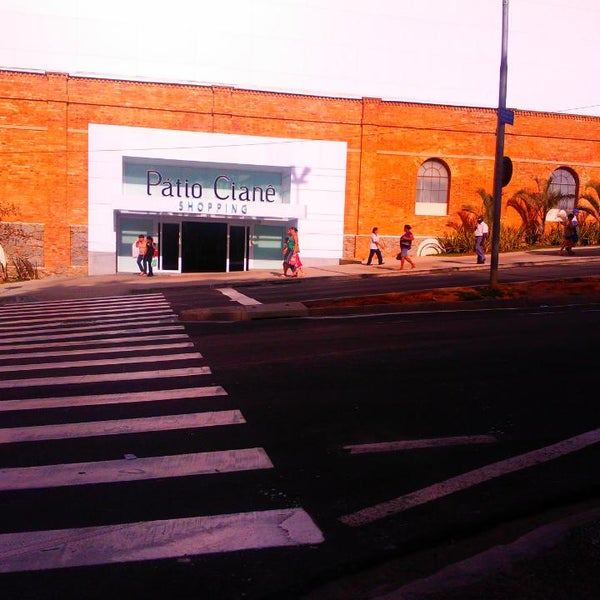 Photo taken at Pátio Cianê Shopping by Brunob A. on 12/26/2013