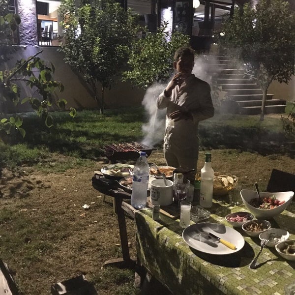 Foto tomada en GreenHill Restaurant  por Mevlüt E. el 8/8/2017