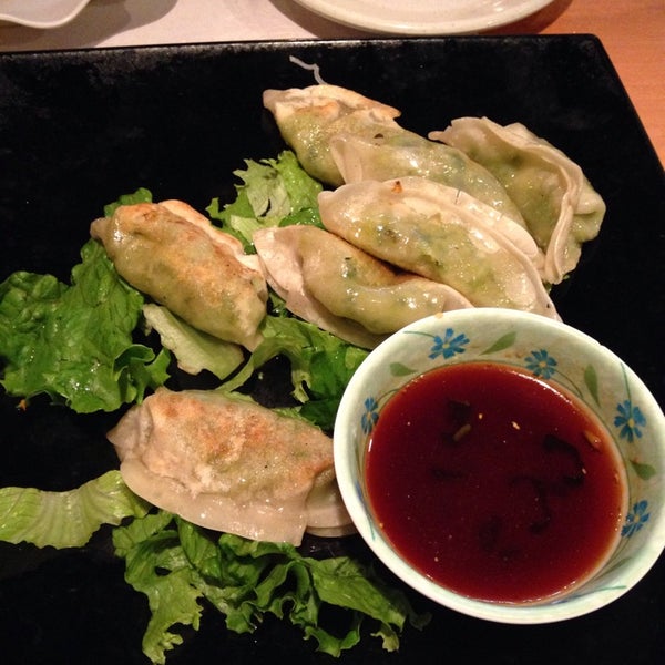 Das Foto wurde bei Saigon Bay Vietnamese Restaurant von Paula M. am 10/5/2014 aufgenommen