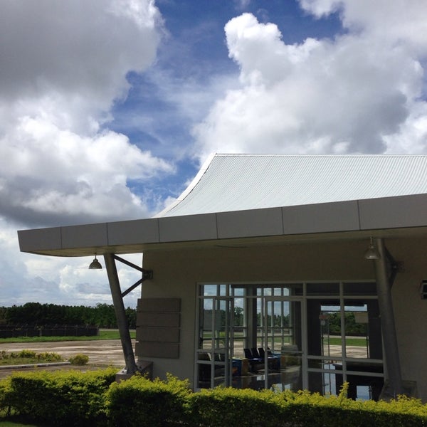 Sayak Domestic Airport Iao Aeropuerto