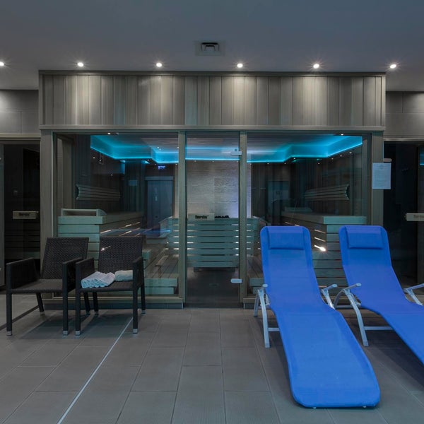 Spa facilty with three saunas, steam , grated ice, massage and beauty treatments and a Jakuzzi