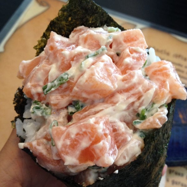 Foto diambil di Seiiki Temakeria &amp; Sushi Bar oleh Anna L. pada 1/8/2014