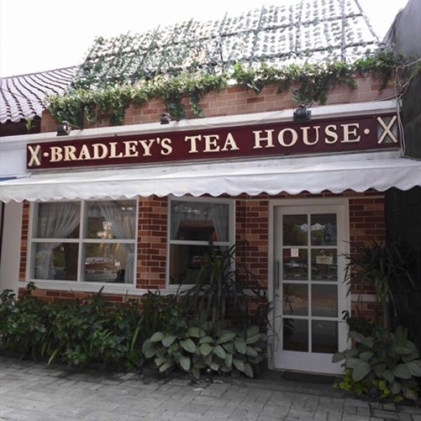 Foto tomada en Bradley&#39;s Tea House  por Misoo__ el 11/3/2014