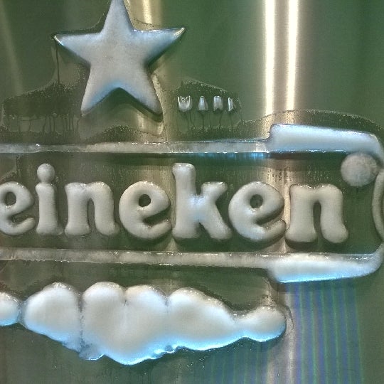Das Foto wurde bei Heineken Brand Store von Olivera J. am 8/26/2014 aufgenommen