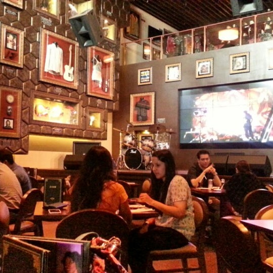 Foto tomada en Hard Rock Cafe Gurgaon  por Grishma R. el 4/1/2014