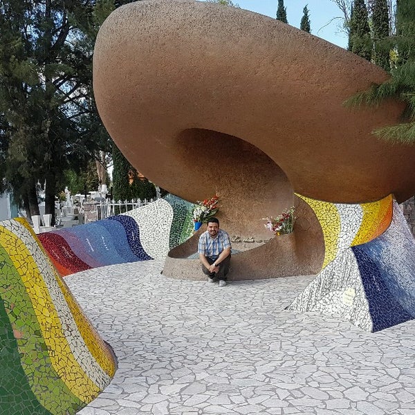 Sintético 93+ Foto La Tumba De Jose Alfredo Jimenez Mirada Tensa