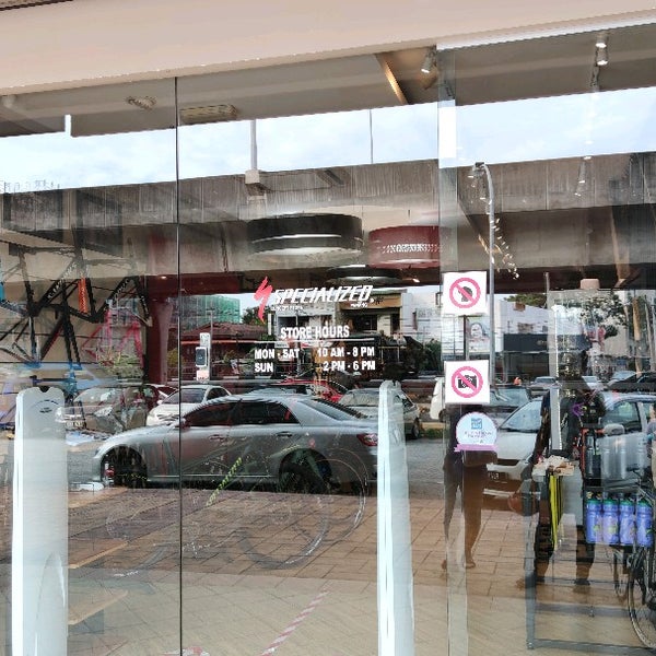 specialized concept store bangsar