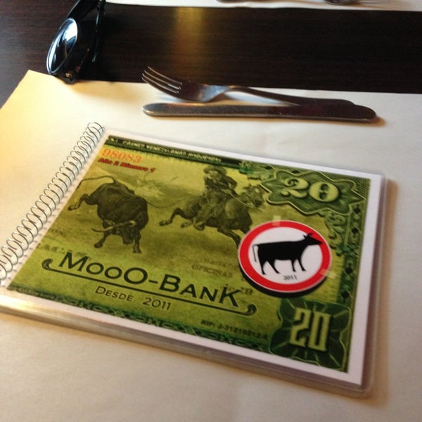 รูปภาพถ่ายที่ Mooo-Bank โดย Franklin O. เมื่อ 1/7/2013