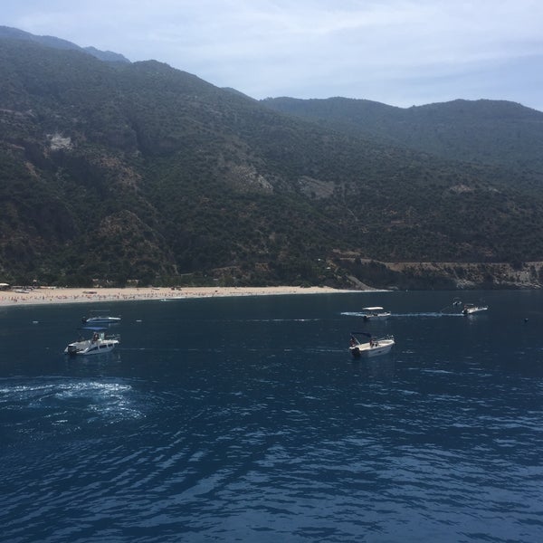 Photo taken at Dragon Boat OluDeniz by Erdoğan F. on 5/16/2017