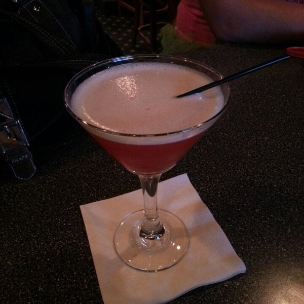 Foto tirada no(a) 445 Martini Lounge por Mary A. em 7/27/2014