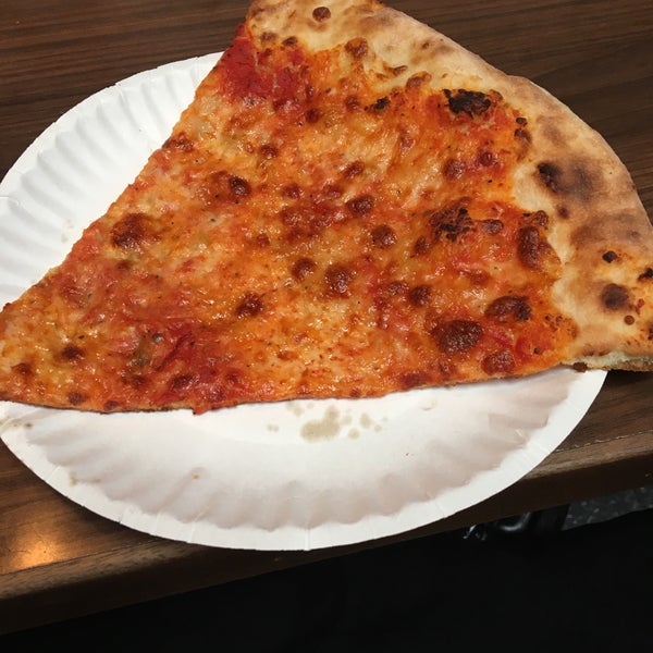7/5/2016 tarihinde Beff K.ziyaretçi tarafından Big Mario&#39;s Pizza'de çekilen fotoğraf