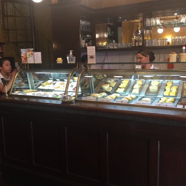 9/15/2016에 Ivan F.님이 Café Martinelli Midi에서 찍은 사진