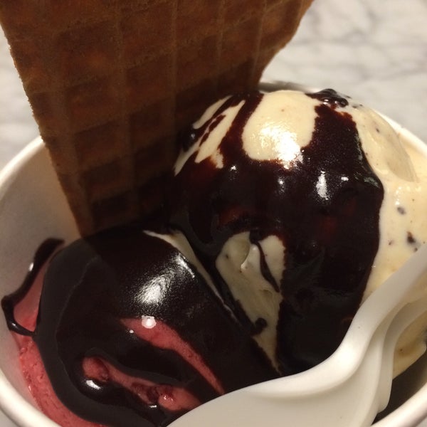 10/26/2015にClaire S.がJeni&#39;s Splendid Ice Creamsで撮った写真