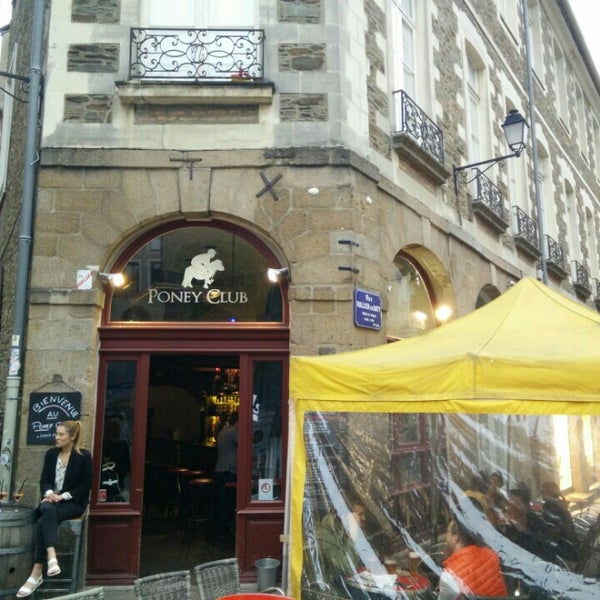 Poney Club Bar In Rennes Poney Club Bar In Rennes