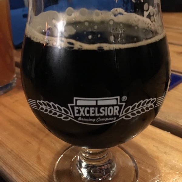 1/19/2019 tarihinde Derekziyaretçi tarafından Excelsior Brewing Co'de çekilen fotoğraf