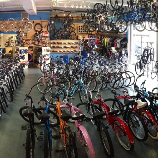 Photo taken at Elite Cycling &amp; Fitness by Elite Cycling &amp; Fitness on 11/26/2013