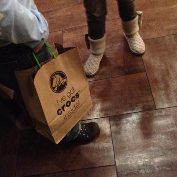 Crocs store lenox mall sale