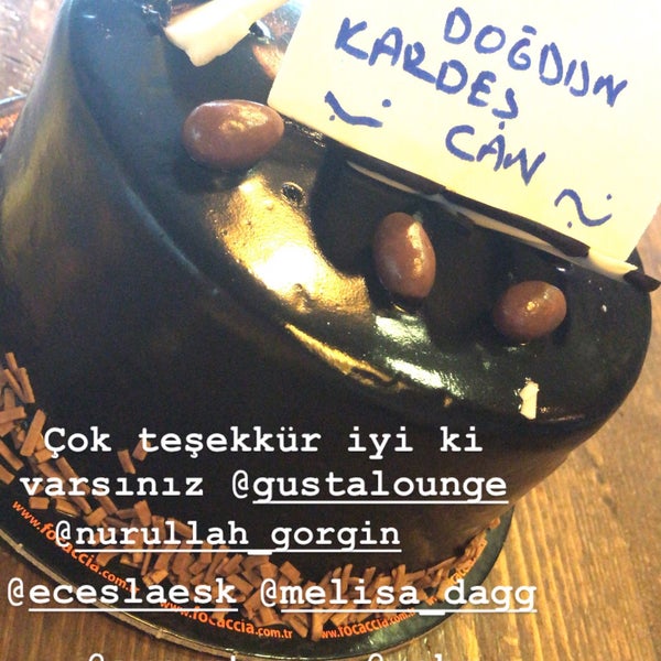 Снимок сделан в Gusta Lounge пользователем Uğur Kaya 9/4/2018