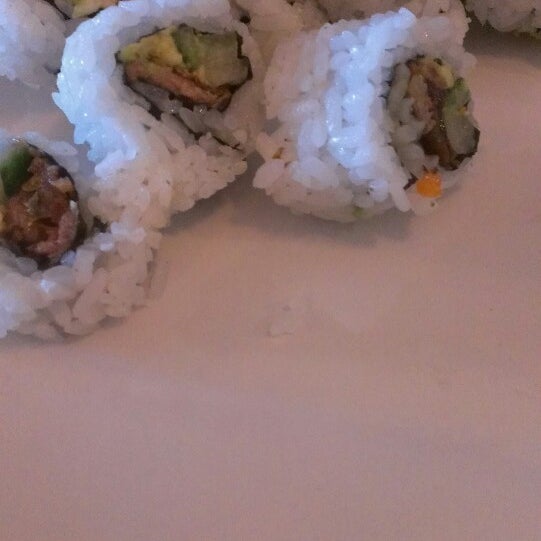 1/3/2014 tarihinde Natalie S.ziyaretçi tarafından Sushi Shack Japanese Sushi Restaurant'de çekilen fotoğraf