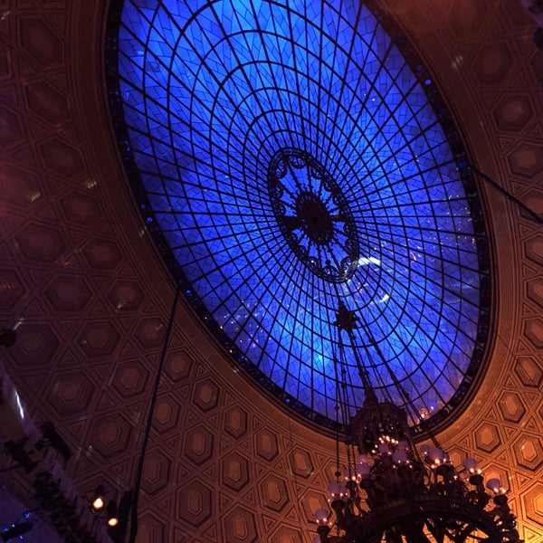 Foto tirada no(a) Gotham Hall por Cristina C. em 12/19/2018