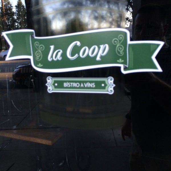Foto tirada no(a) La Coop: Bistro à Vins por Michael O. em 7/5/2014