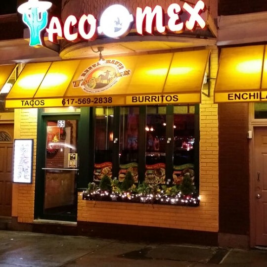 Снимок сделан в Taco Mex Restaurant пользователем Luis V. 12/10/2013