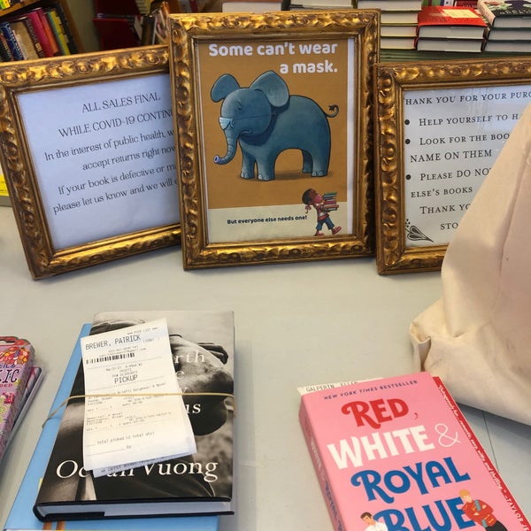 Photo taken at The Astoria Bookshop by María Paz D. on 4/1/2021